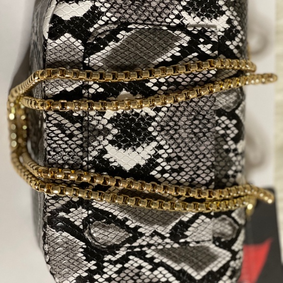 Small Beautiful. Black and light brown black  shoulder bag - Picture 2 of 5